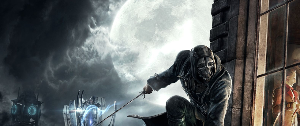 Corvo stands in front of a large full moon, holding out a long blade as he stands firmly on a thin ledge. Inside the orange lit room is well dressed man, not noticing him and to Corvo's left are a series of robots. This is a desktop wallpaper promotional image for Dishonored.